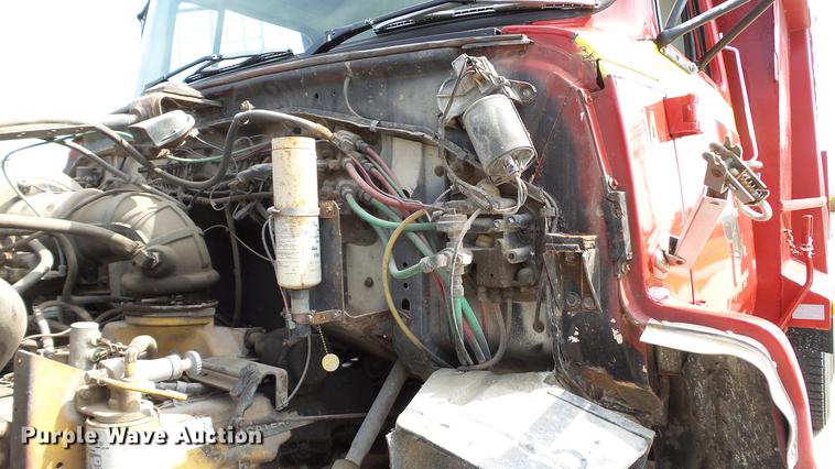 image for item DD7360 1987 Ford LNT8000 dump truck