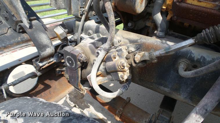 image for item DD7360 1987 Ford LNT8000 dump truck