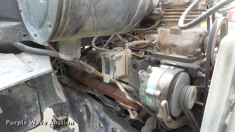 image for item DD7360 1987 Ford LNT8000 dump truck