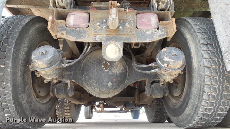 image for item DD7360 1987 Ford LNT8000 dump truck