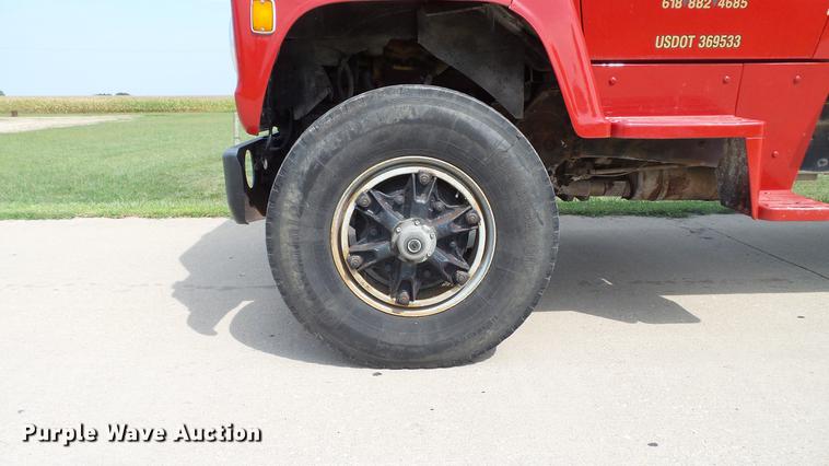 image for item DD7360 1987 Ford LNT8000 dump truck