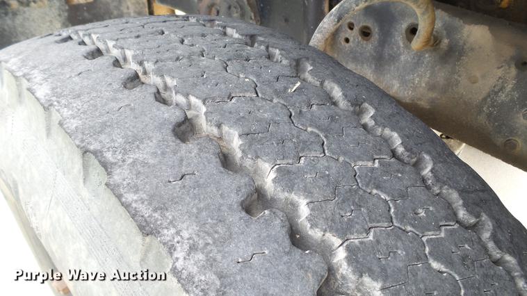 image for item DD7360 1987 Ford LNT8000 dump truck