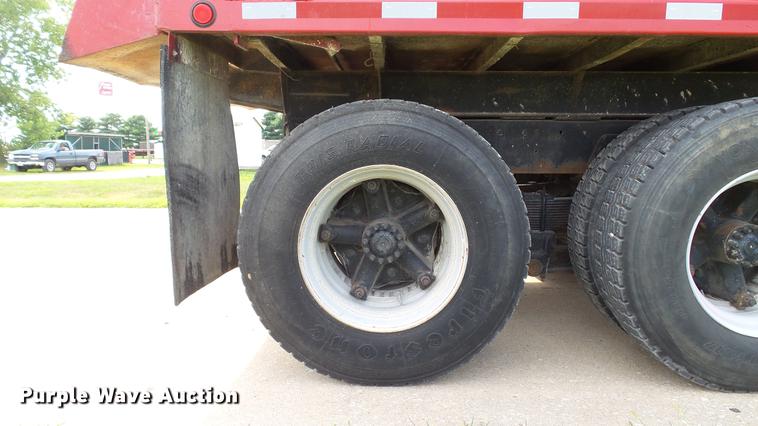 image for item DD7360 1987 Ford LNT8000 dump truck