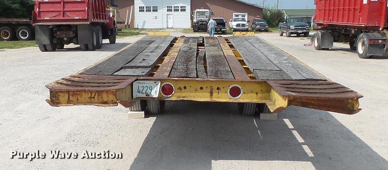 image for item DD7362 1967 Hyster HP15T tilt deck equipment trailer