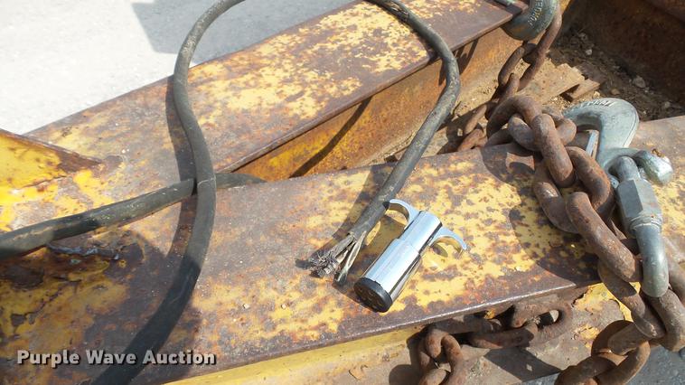 image for item DD7362 1967 Hyster HP15T tilt deck equipment trailer