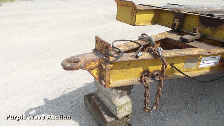 image for item DD7362 1967 Hyster HP15T tilt deck equipment trailer