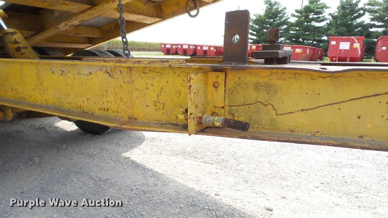 image for item DD7362 1967 Hyster HP15T tilt deck equipment trailer
