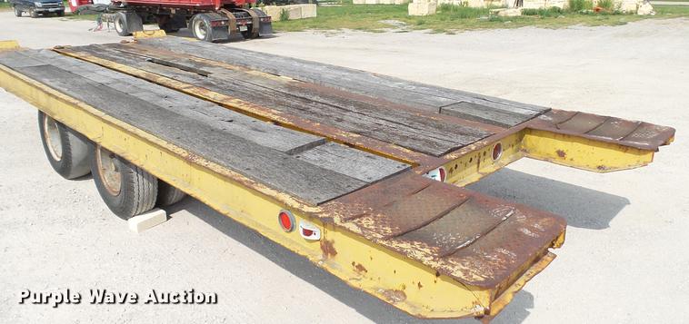 image for item DD7362 1967 Hyster HP15T tilt deck equipment trailer