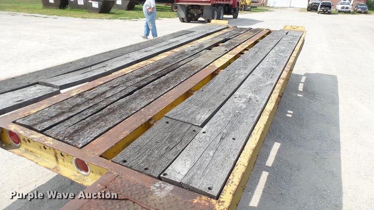 image for item DD7362 1967 Hyster HP15T tilt deck equipment trailer