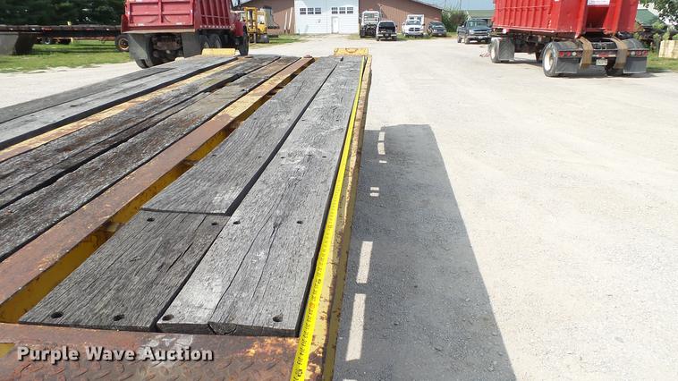 image for item DD7362 1967 Hyster HP15T tilt deck equipment trailer