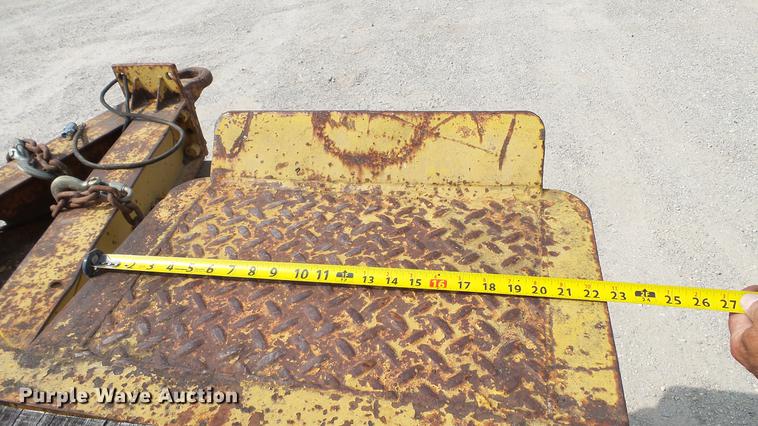 image for item DD7362 1967 Hyster HP15T tilt deck equipment trailer