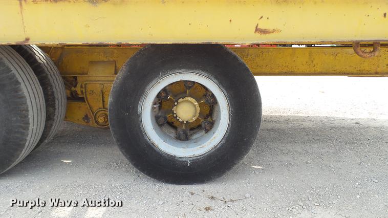 image for item DD7362 1967 Hyster HP15T tilt deck equipment trailer