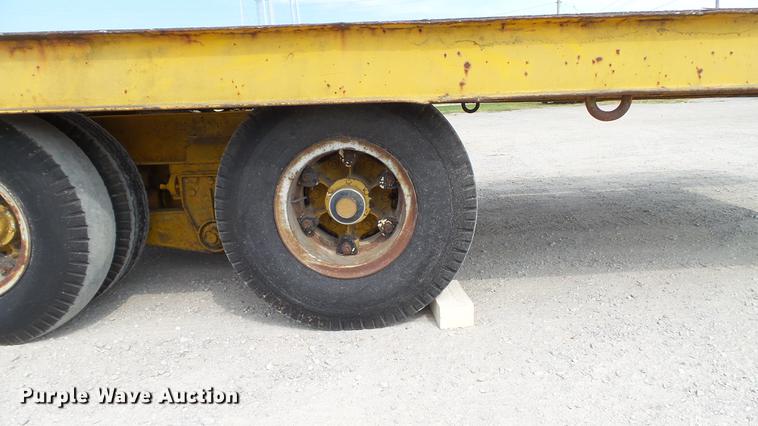 image for item DD7362 1967 Hyster HP15T tilt deck equipment trailer
