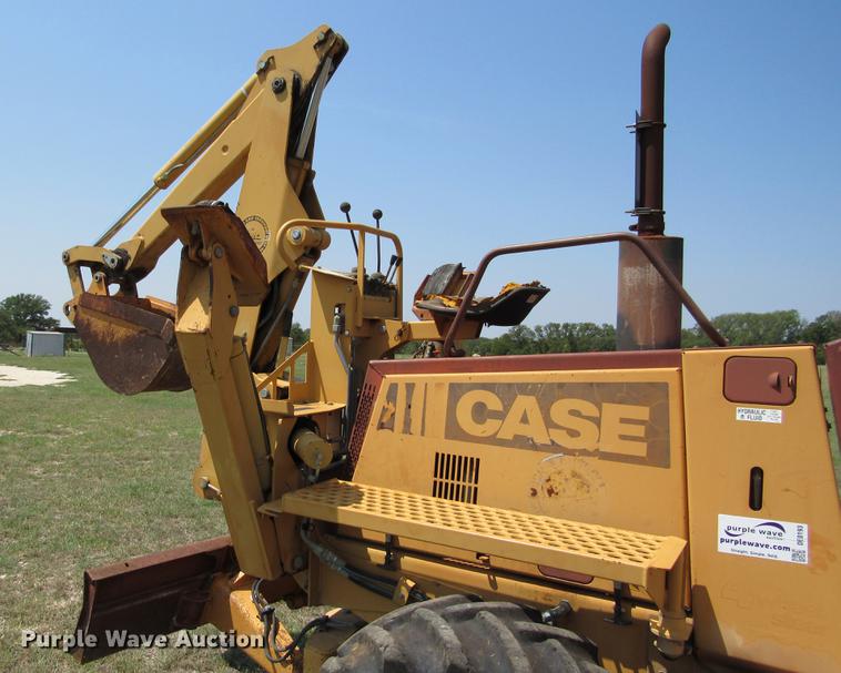 image for item DE0193 1992 Case 860 rock saw