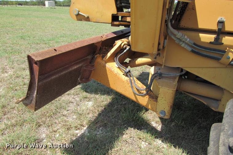 image for item DE0193 1992 Case 860 rock saw