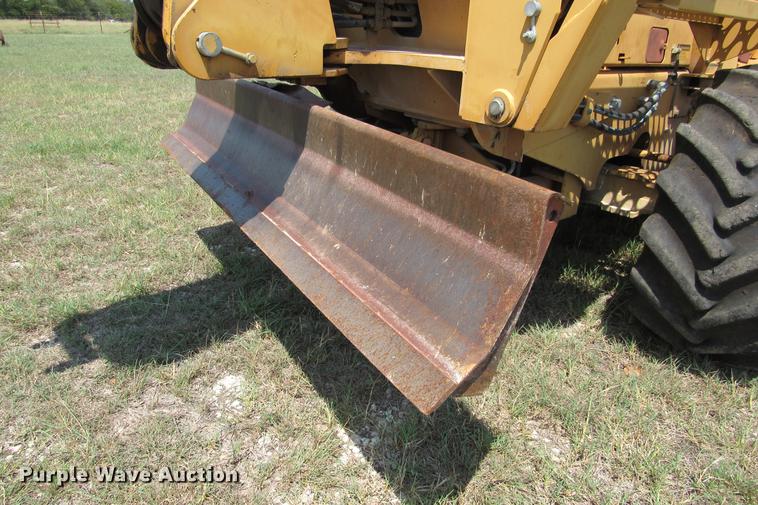 image for item DE0193 1992 Case 860 rock saw