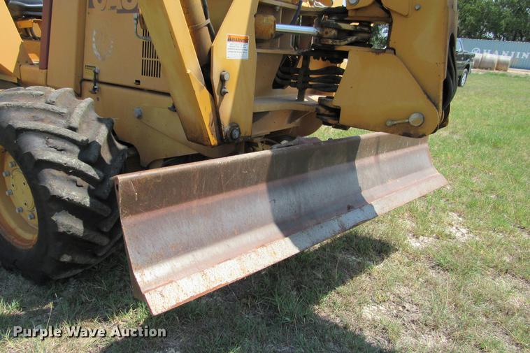 image for item DE0193 1992 Case 860 rock saw