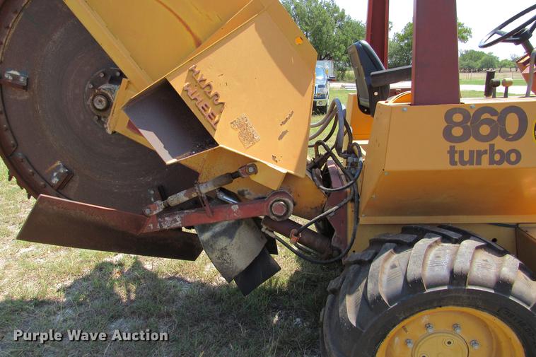 image for item DE0193 1992 Case 860 rock saw