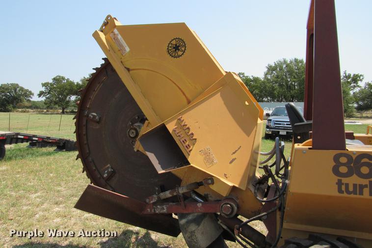 image for item DE0193 1992 Case 860 rock saw