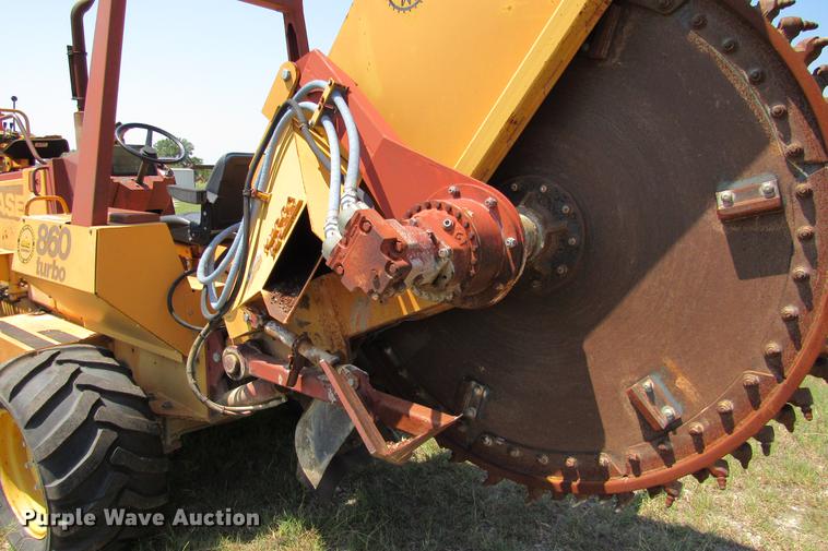 image for item DE0193 1992 Case 860 rock saw