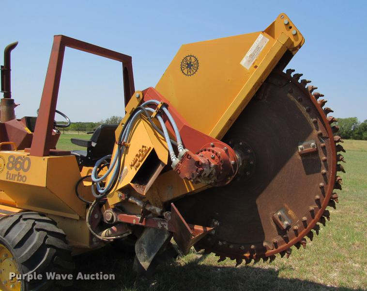 image for item DE0193 1992 Case 860 rock saw