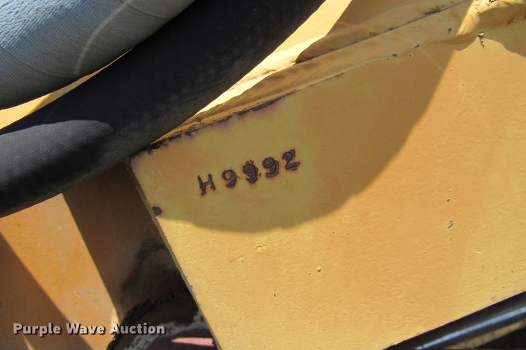 image for item DE0193 1992 Case 860 rock saw