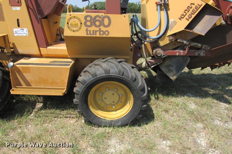 image for item DE0193 1992 Case 860 rock saw