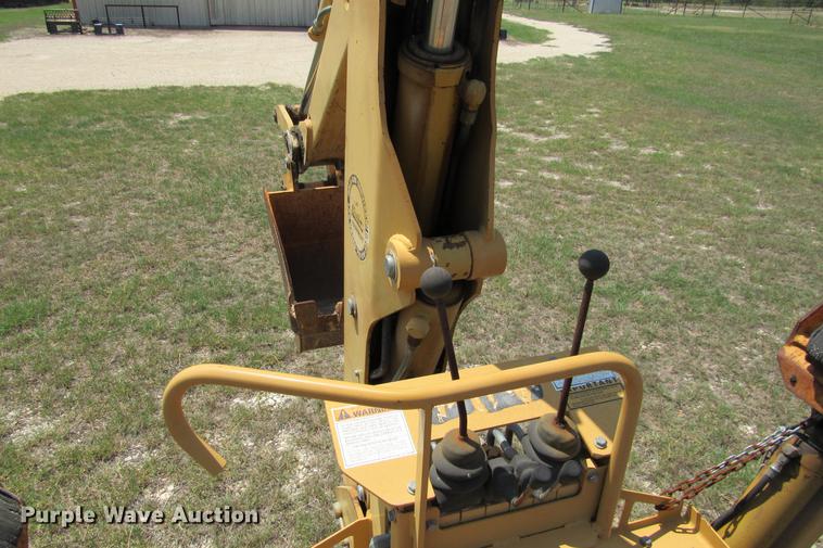 image for item DE0193 1992 Case 860 rock saw