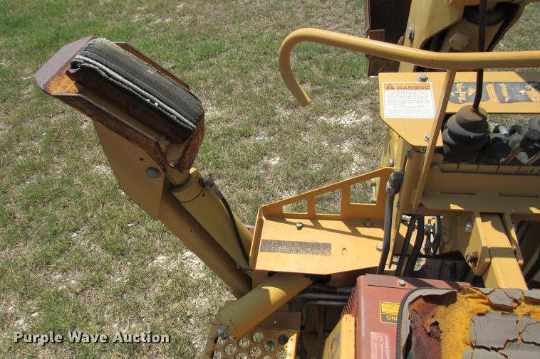 image for item DE0193 1992 Case 860 rock saw