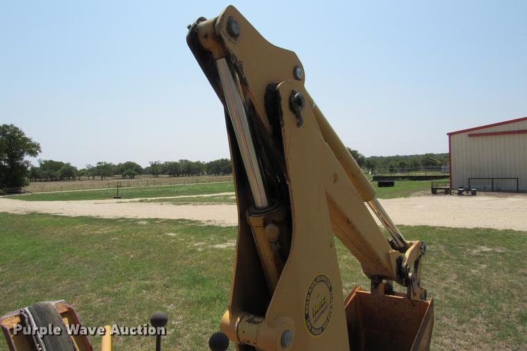 image for item DE0193 1992 Case 860 rock saw