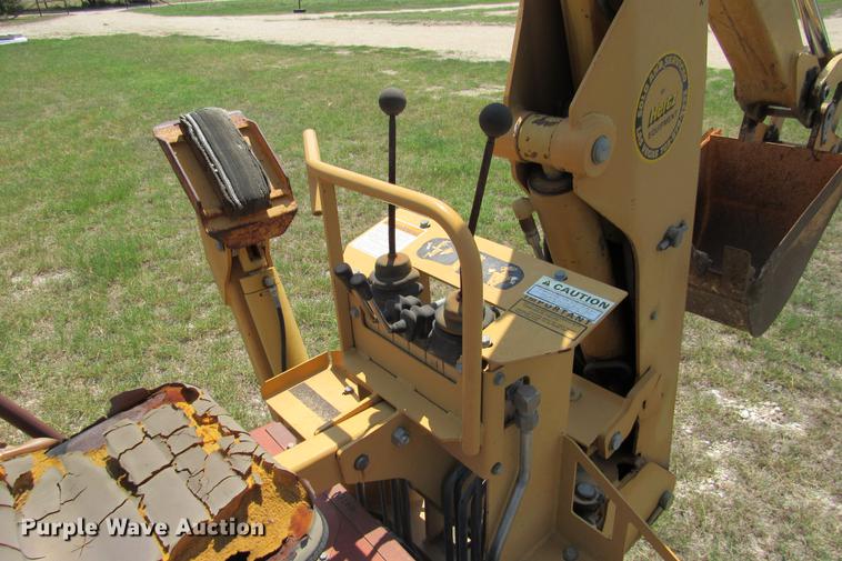 image for item DE0193 1992 Case 860 rock saw