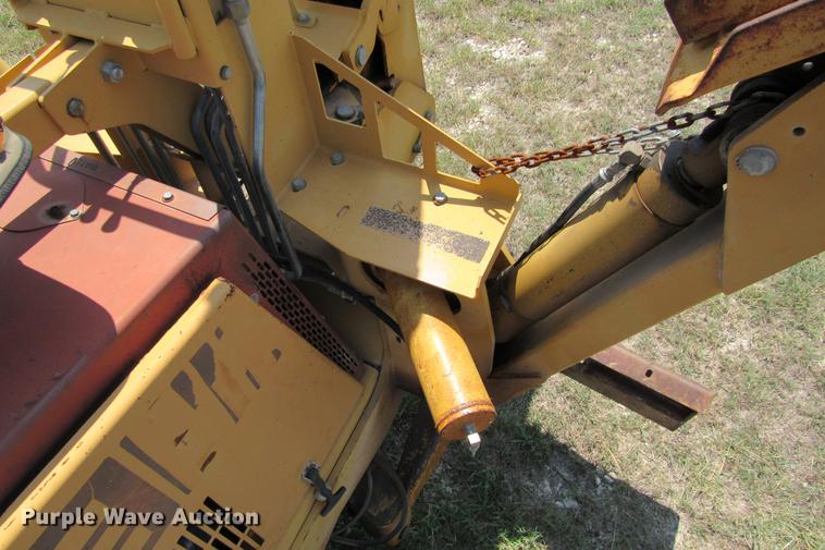 image for item DE0193 1992 Case 860 rock saw