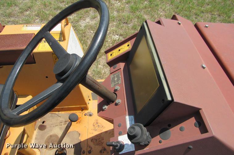 image for item DE0193 1992 Case 860 rock saw