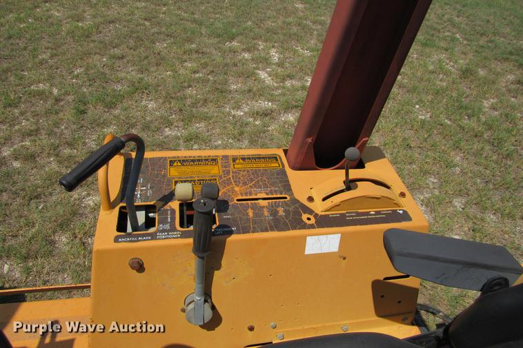 image for item DE0193 1992 Case 860 rock saw