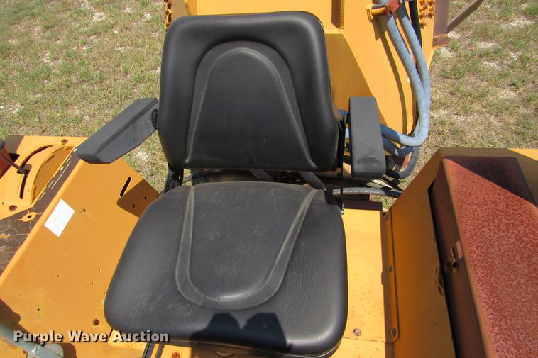 image for item DE0193 1992 Case 860 rock saw