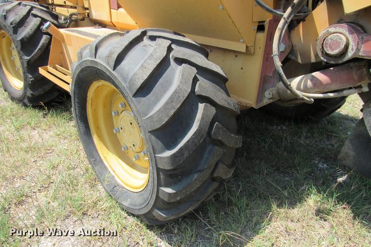 image for item DE0193 1992 Case 860 rock saw