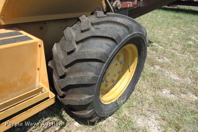 image for item DE0193 1992 Case 860 rock saw