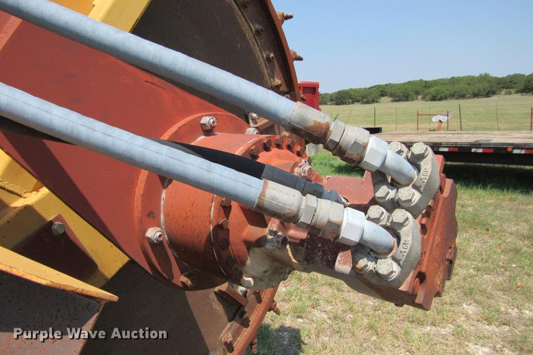 image for item DE0193 1992 Case 860 rock saw