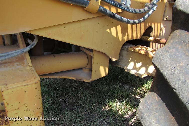 image for item DE0193 1992 Case 860 rock saw