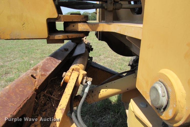 image for item DE0193 1992 Case 860 rock saw