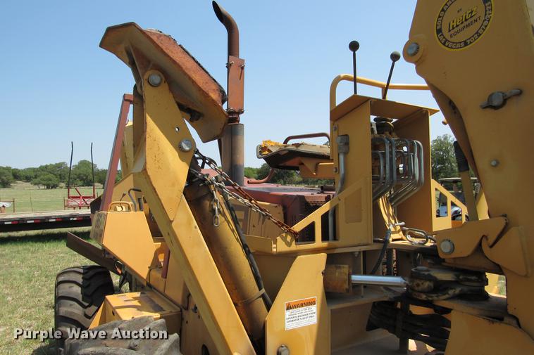 image for item DE0193 1992 Case 860 rock saw