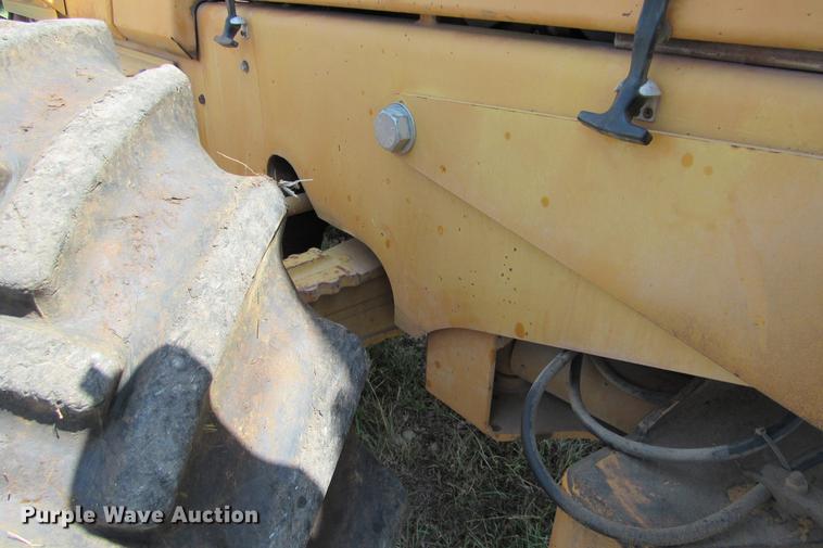 image for item DE0193 1992 Case 860 rock saw