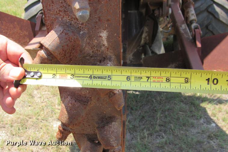 image for item DE0193 1992 Case 860 rock saw