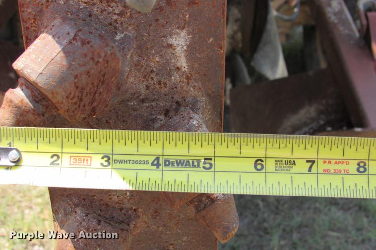 image for item DE0193 1992 Case 860 rock saw