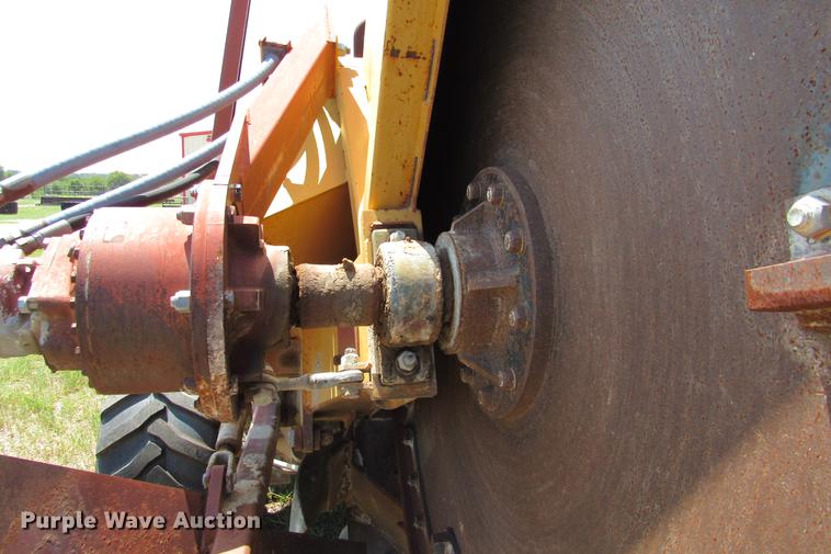 image for item DE0193 1992 Case 860 rock saw