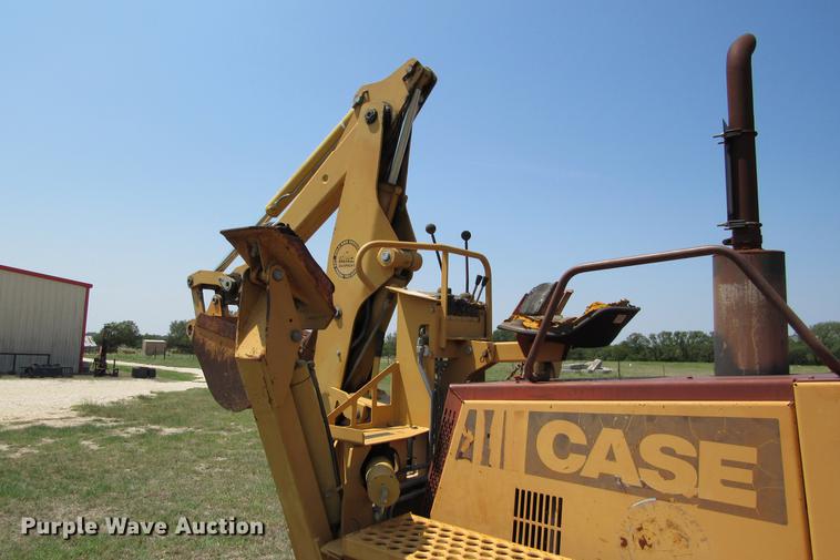 image for item DE0193 1992 Case 860 rock saw