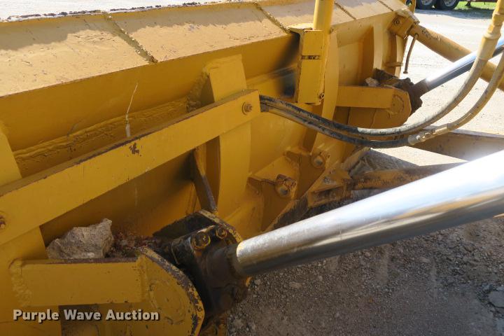 image for item DE3816 1970 Caterpillar D7F dozer
