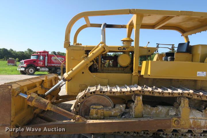 image for item DE3816 1970 Caterpillar D7F dozer