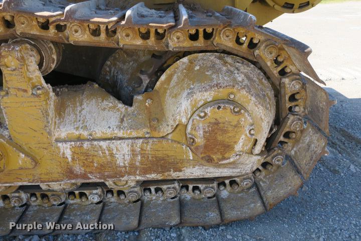 image for item DE3816 1970 Caterpillar D7F dozer