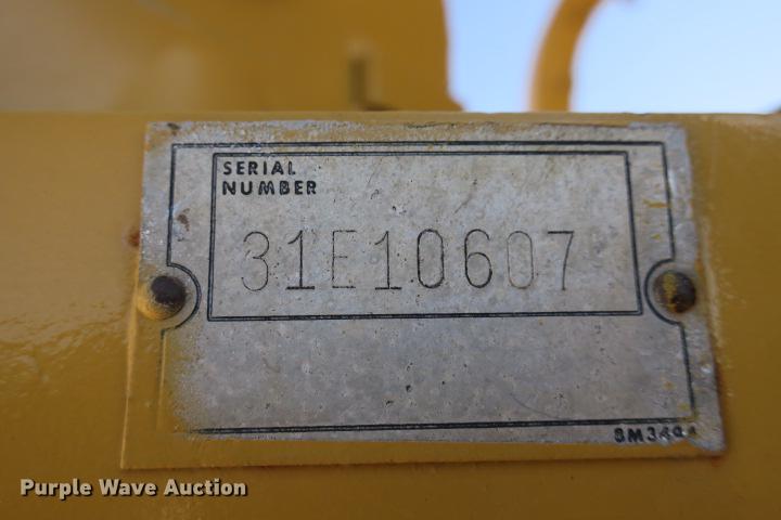 image for item DE3816 1970 Caterpillar D7F dozer